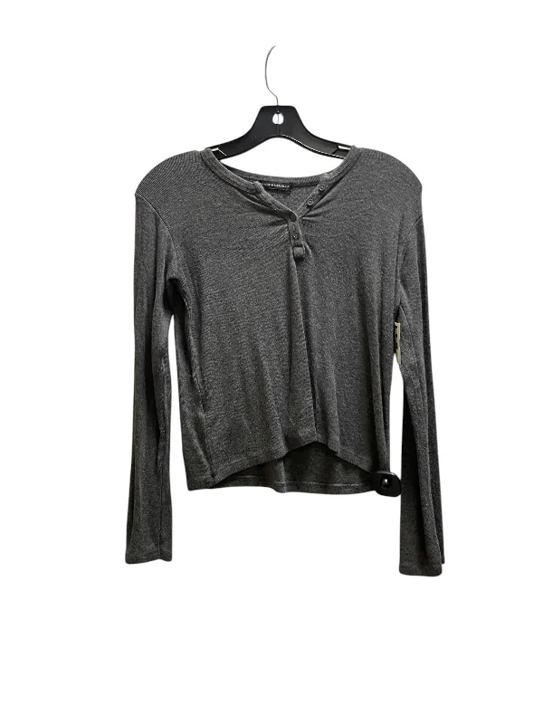 Top Long Sleeve By Brandy Melville In Grey, Size: S